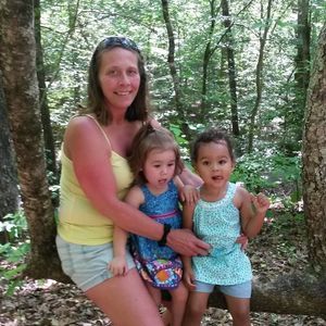 Meet your Posher, Dee dee